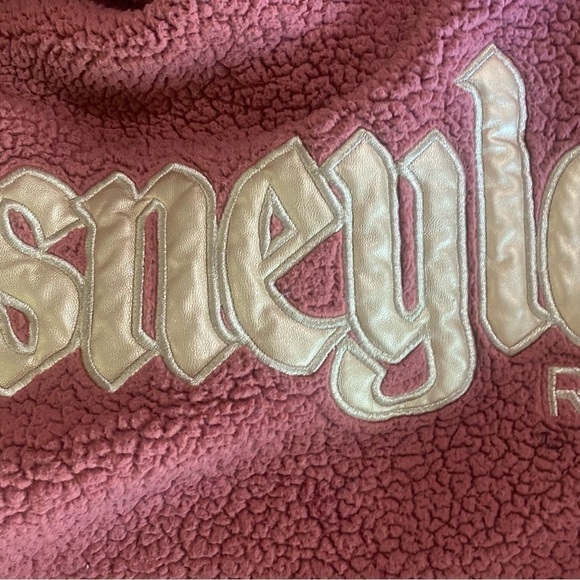 Really Cute Disneyland Resort Rose Gold Sherpa Spirit Jersey hoodie size XXL - Picture 7 of 11
